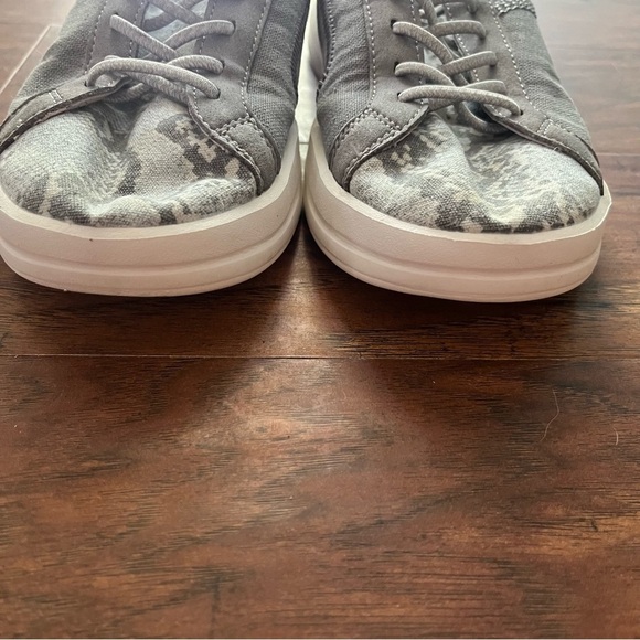 Hey Dude Lace Up Shoes Size - Picture 3 of 9